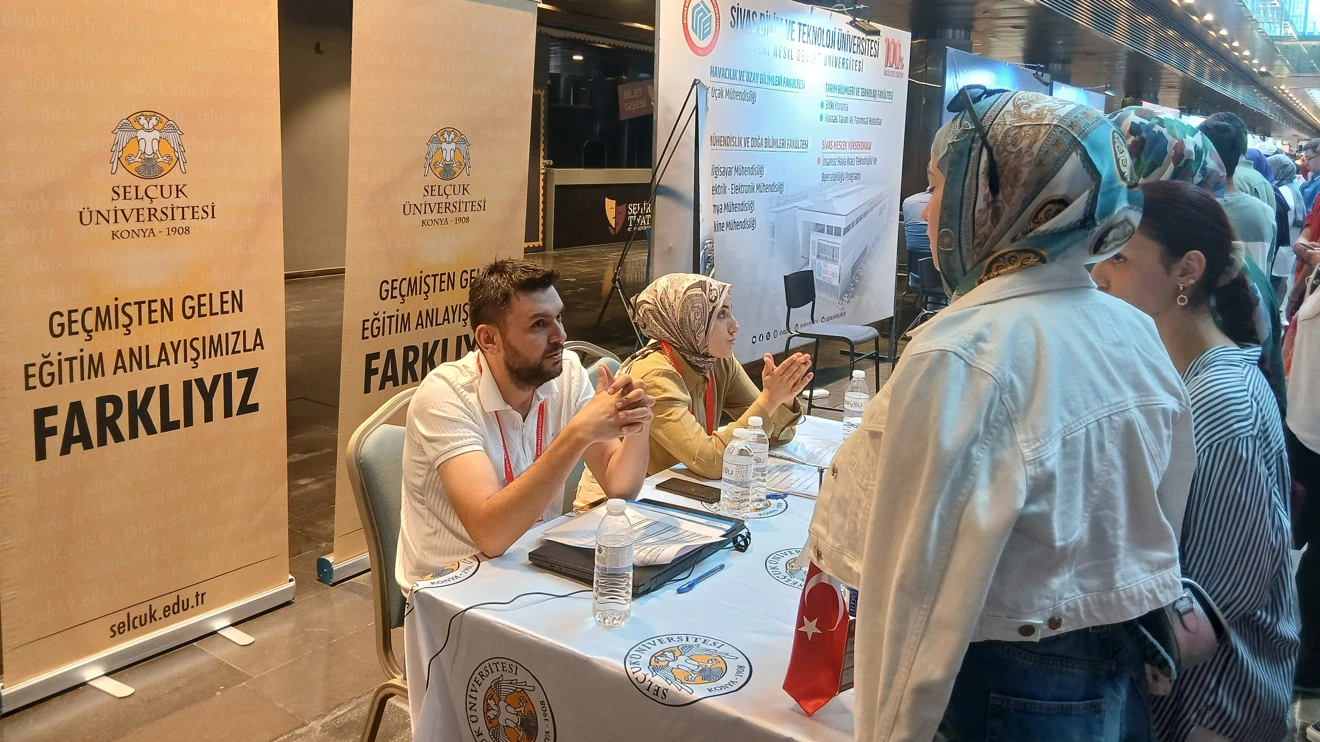 Selçuk Üniversitesi Tercih Tanıtım Günleri yoğun ilgi gördü